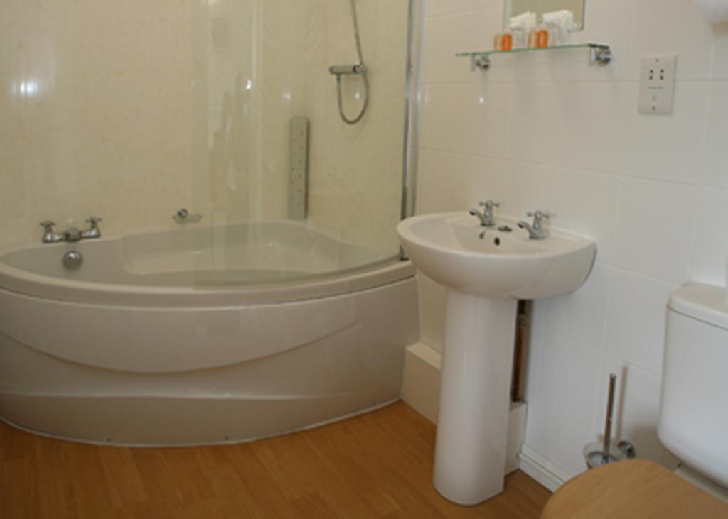 Cliff Head Hotel Carlyon Bay Pokoj fotografie