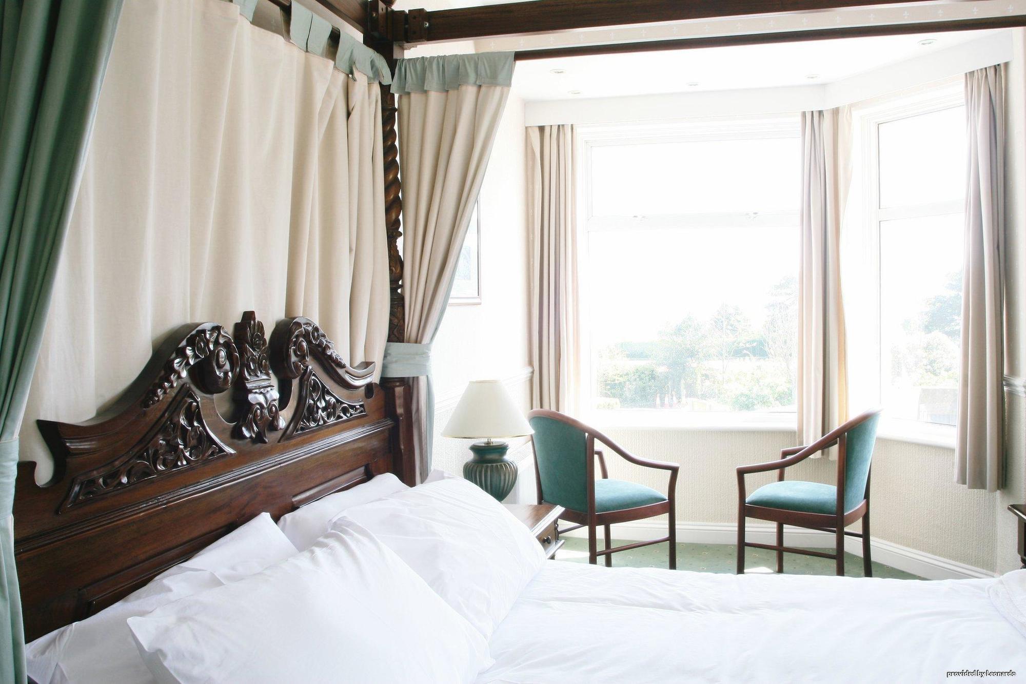Cliff Head Hotel Carlyon Bay Pokoj fotografie