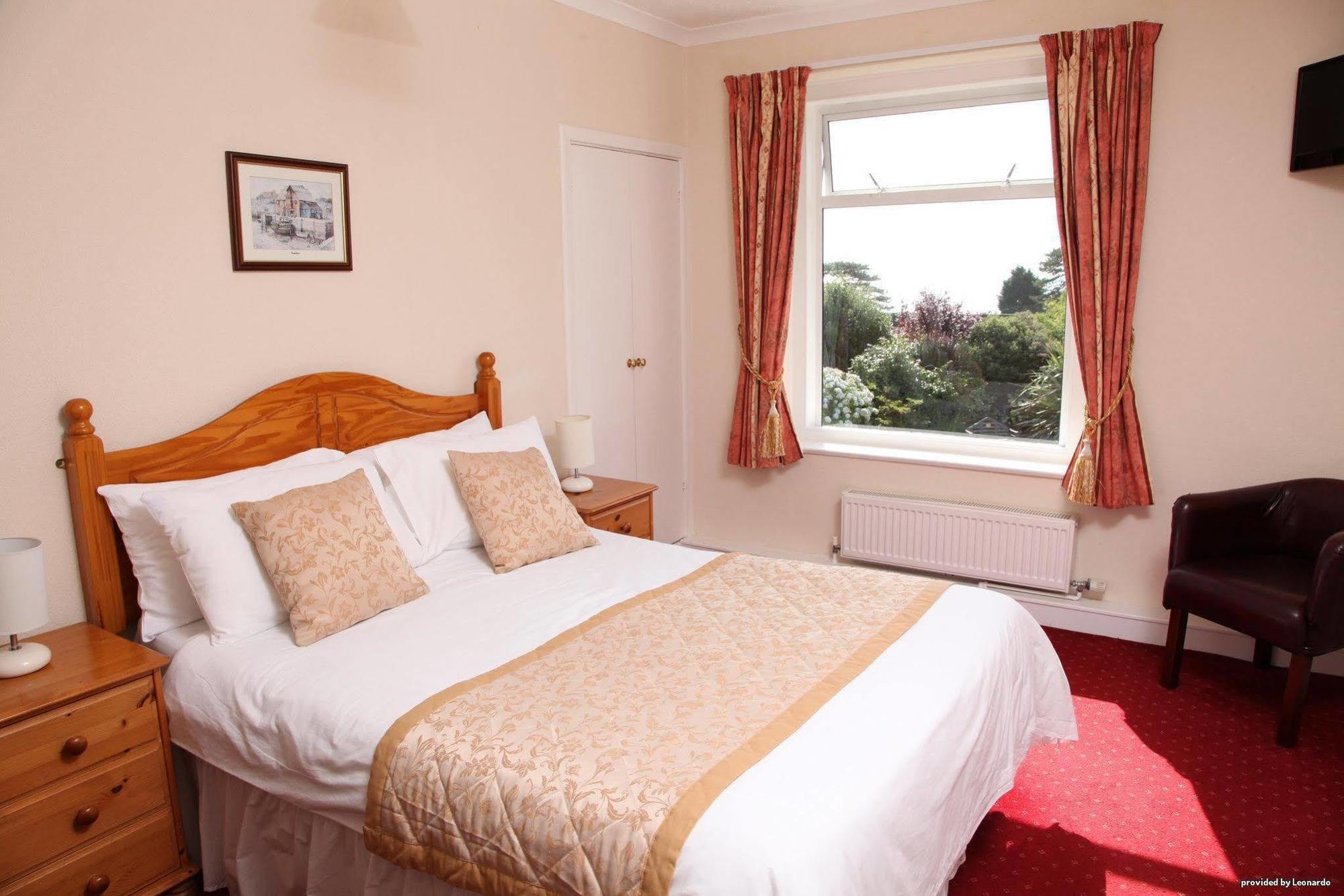 Cliff Head Hotel Carlyon Bay Pokoj fotografie